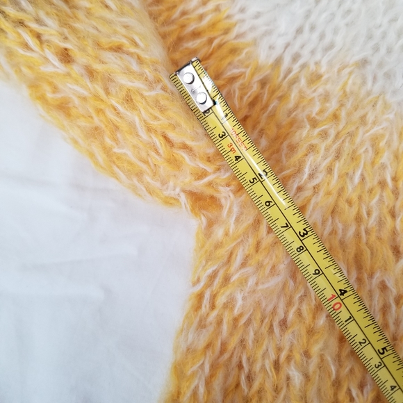 SOLD🌈1960s Mary Lewis Chunky Knit Sweater - Picture 8 of 12